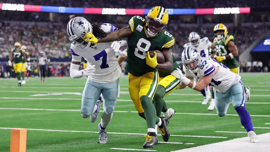 Green Bay Packers And Dallas Cowboys Play A Dramatic Game To A Draw